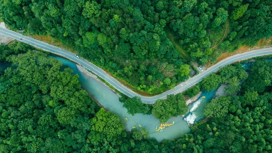 大围山峡谷漂流图片