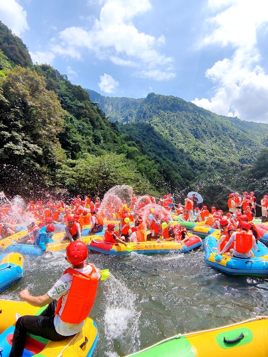 莽山大峡谷漂流图片