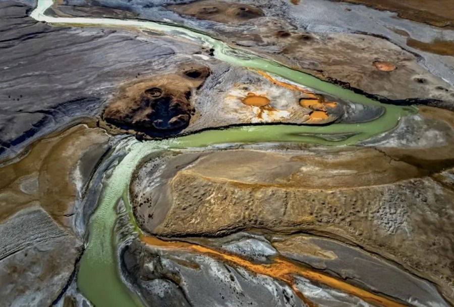 木吉湿地泥火山群图片