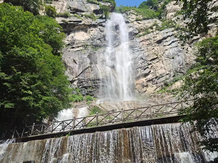 五岳寨风景区图片