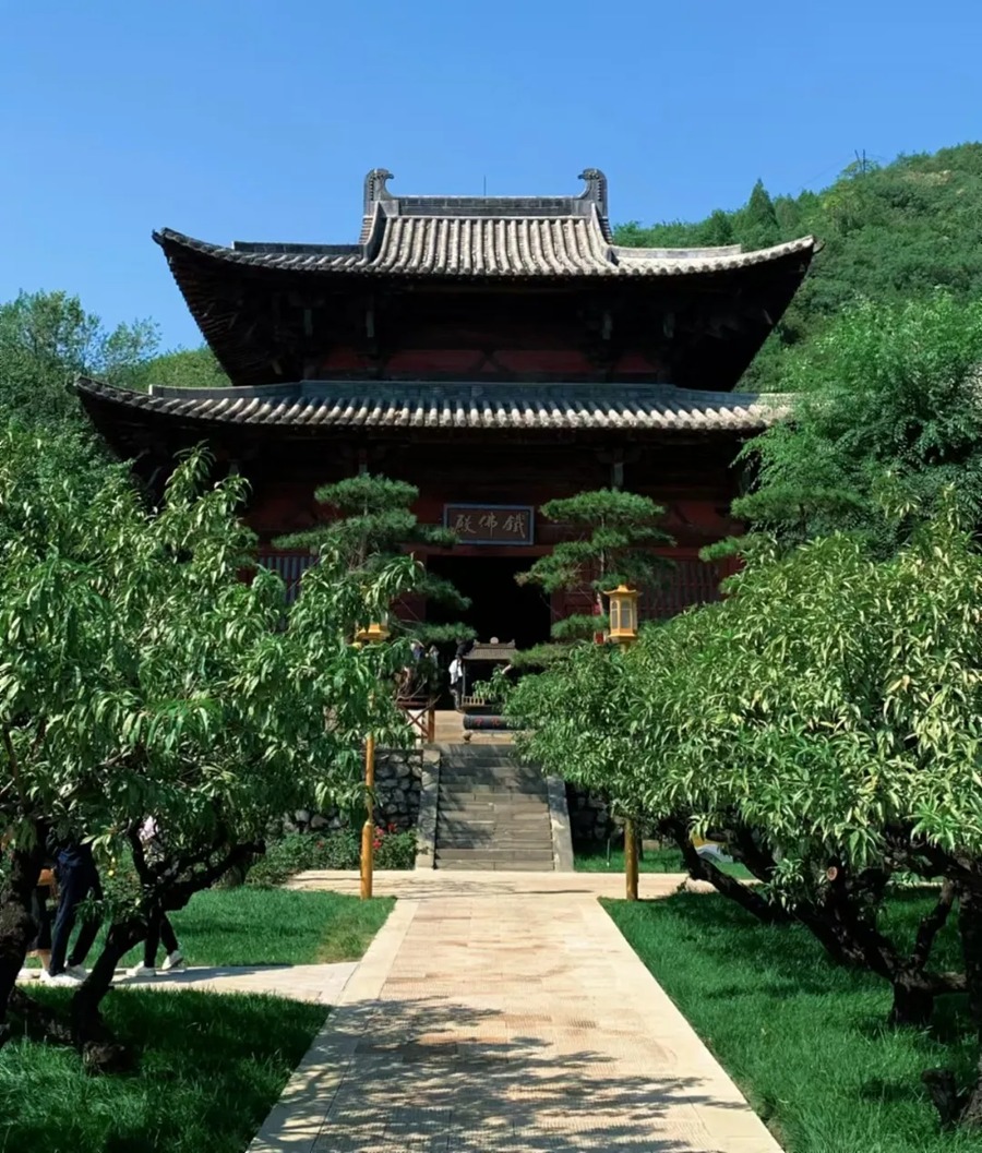 蒙山大佛图片