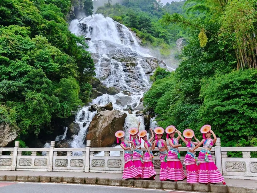 南恩瀑布图片