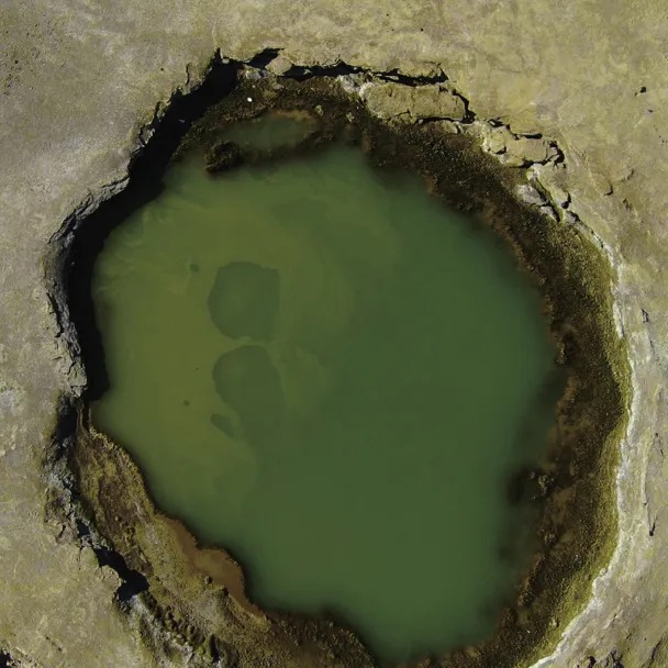 木吉湿地泥火山群图片