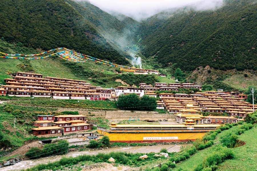 巴塘措普沟景区图片