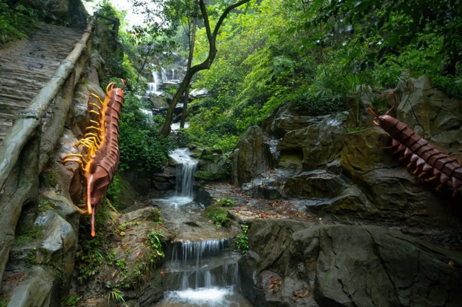 皇龙大峡谷图片